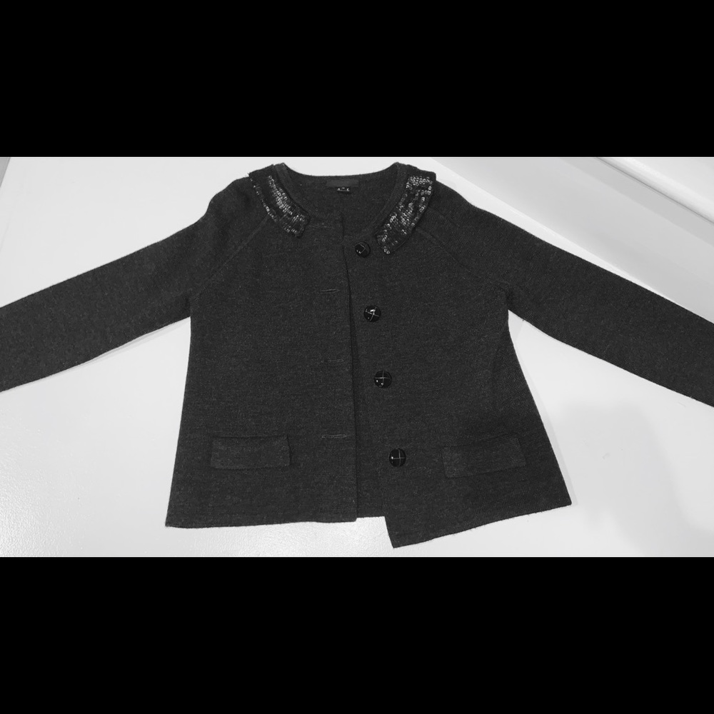 XS Grey Cardigan with black buttons & grey pockets